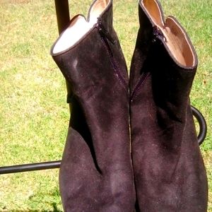 JESSICA SIMPSONS 🐈‍⬛🐈‍⬛ Boots size 9M/40